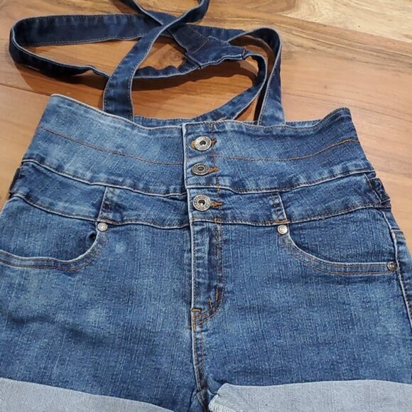 Vintage Y2K Retro High Rise Overall Shorts Adjustable straps - Picture 9 of 15